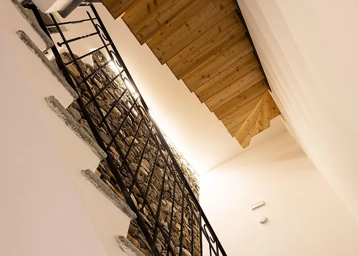 Szálloda La Svolta Foresteria Chiuro